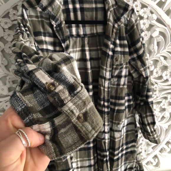 American eagle long flannel - Picture 4 of 5